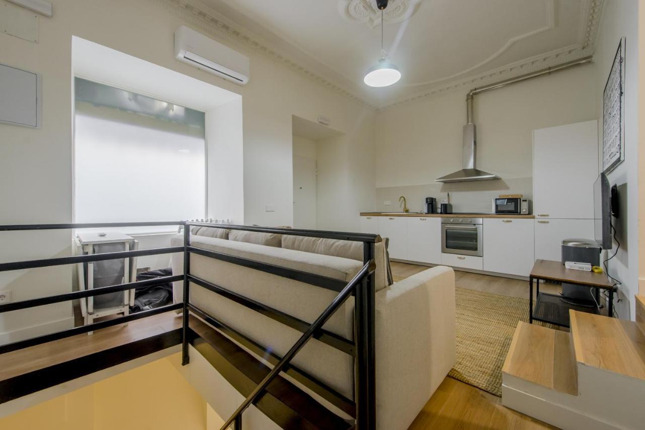 Modern Apt & Cool Interior Design En El Retiro Appartamento Madrid Esterno foto